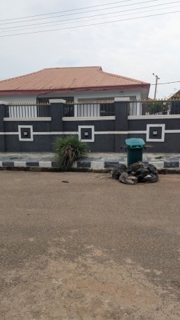 3bedroom-detached-bungalow-big-0