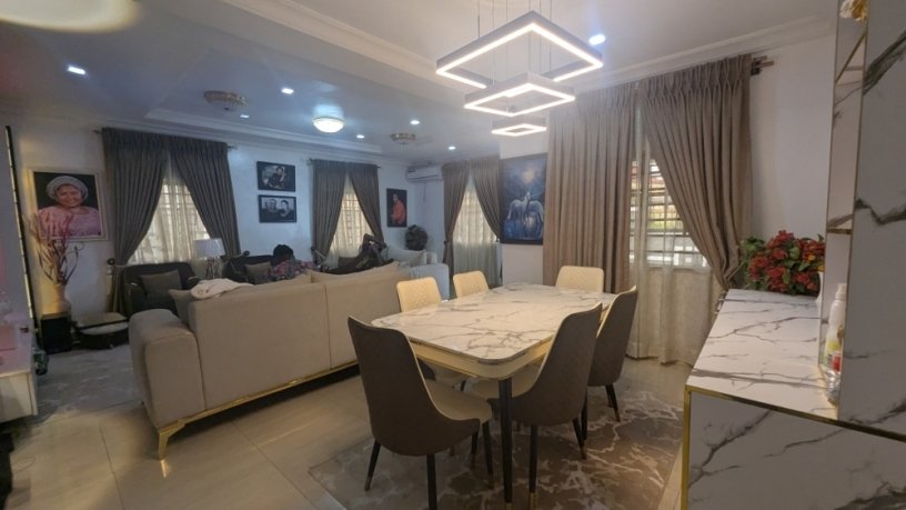 3bedroom-detached-bungalow-big-15