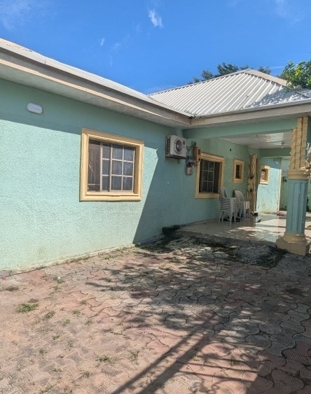 spectacular-3bedroom-detached-bungalow