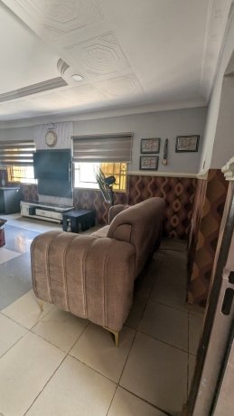 spectacular-3bedroom-detached-bungalow-big-20