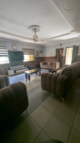 spectacular-3bedroom-detached-bungalow-big-12