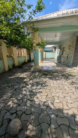 spectacular-3bedroom-detached-bungalow-big-19