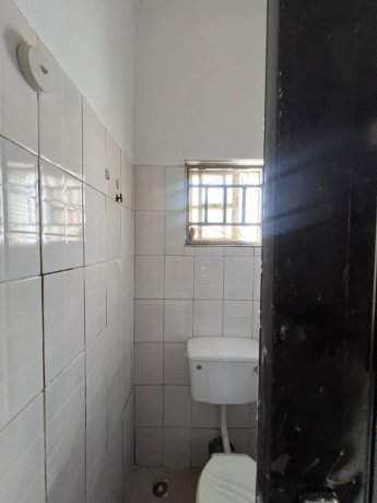 massive-3bedroom-detached-bungalow-big-16