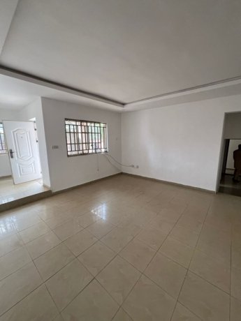 massive-3bedroom-detached-bungalow-big-5