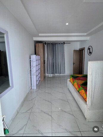 rent-one-bedroom-apartment-with-2-toilets-inside-an-estate-big-4