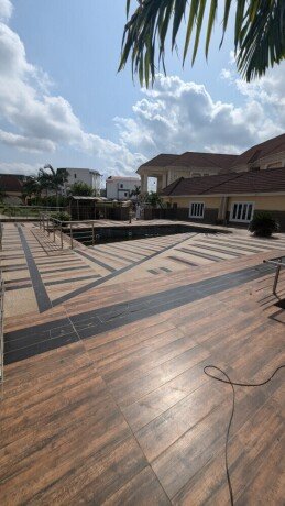 multipurpose-30bedroom-mansion-wit-8living-room-big-5
