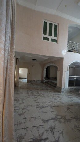 multipurpose-30bedroom-mansion-wit-8living-room-big-17
