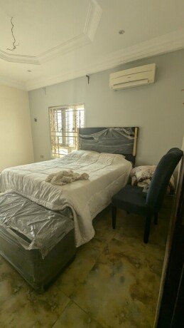 multipurpose-30bedroom-mansion-wit-8living-room-big-21