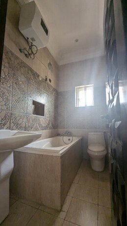 multipurpose-30bedroom-mansion-wit-8living-room-big-20