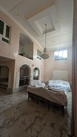 multipurpose-30bedroom-mansion-wit-8living-room-big-16