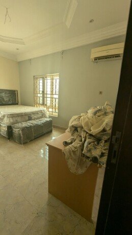 multipurpose-30bedroom-mansion-wit-8living-room-big-24
