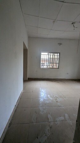 3bedroom-semidetached-bungalow-big-13