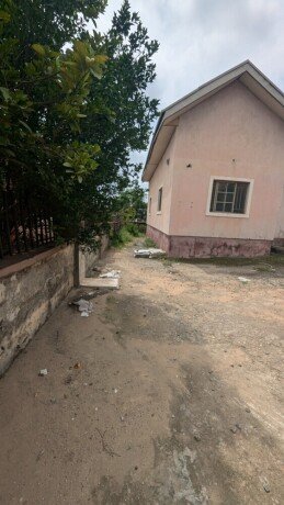 3bedroom-semidetached-bungalow-big-7