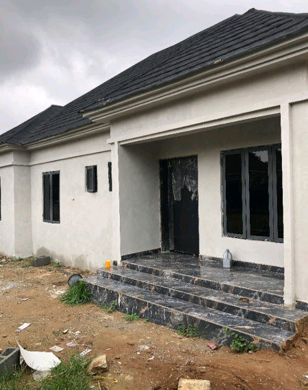 fully-finished-3-bedroom-bungalow-with-2-units-of-bq-for-sale