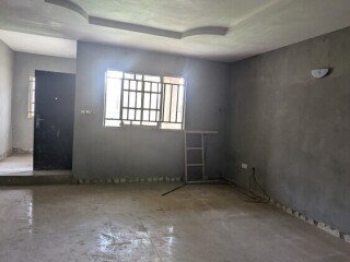 spacious-3bedroom-bungalow-wit-gatehouse-stand-alone