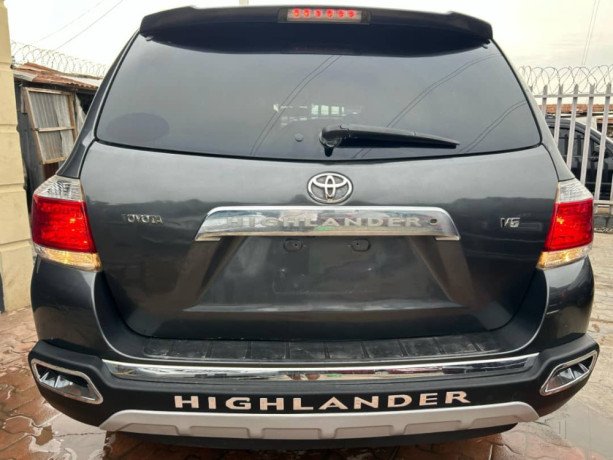 few-month-registered-toyota-highlander-limited-big-3
