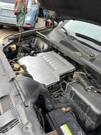 few-month-registered-toyota-highlander-limited-big-4