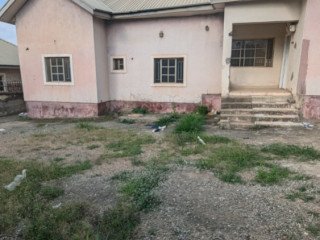 affordable-3-bedroom-semi-detached-bungalow-with-a-gatehouse-for-sale