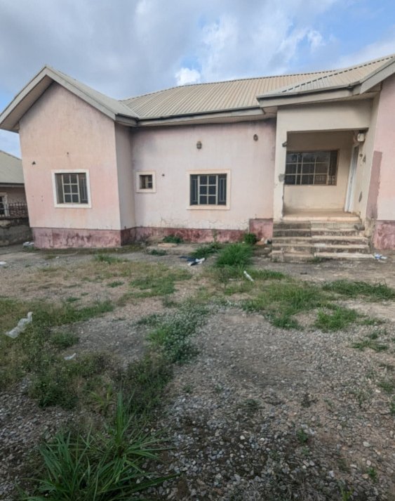 affordable-3-bedroom-semi-detached-bungalow-with-a-gatehouse-for-sale