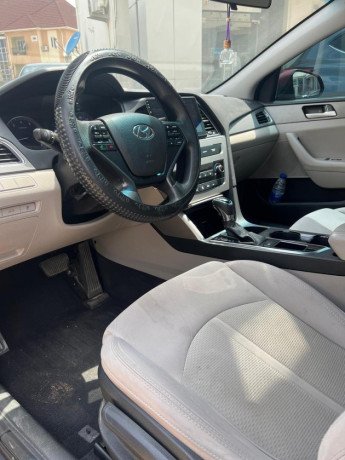 distress-sale-2016-hyundai-sonata-big-4