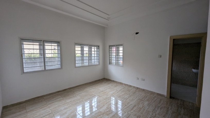 brandnew-3bedroom-penthouse-big-3