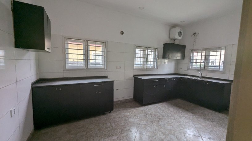 brandnew-3bedroom-penthouse-big-0