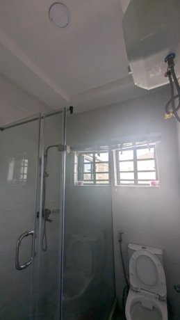 sparkling-spacious-2bedroom-apartment-big-17