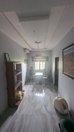 sparkling-spacious-2bedroom-apartment-big-9