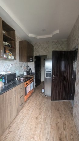 sparkling-spacious-2bedroom-apartment-big-5