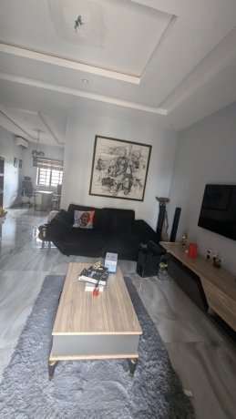sparkling-spacious-2bedroom-apartment-big-0