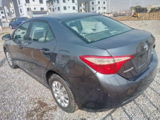 toyota-corolla-big-3