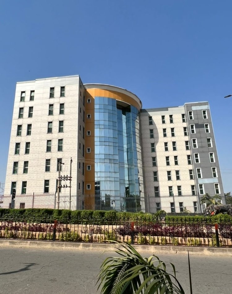 commercial-office-complex-for-sale-in-wise-zone-2