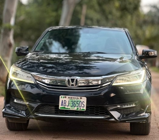 distress-sales-2017-honda-accord-big-0
