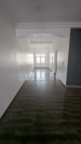 spacious-3bedroom-block-of-flat-big-7