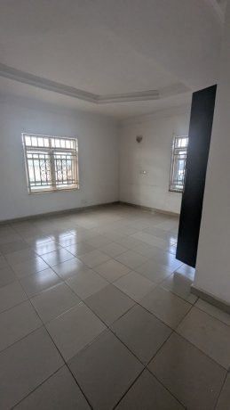 spacious-3bedroom-block-of-flat-big-10