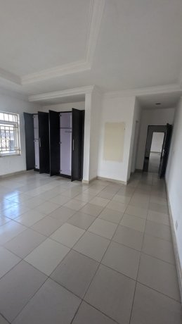 spacious-3bedroom-block-of-flat-big-11