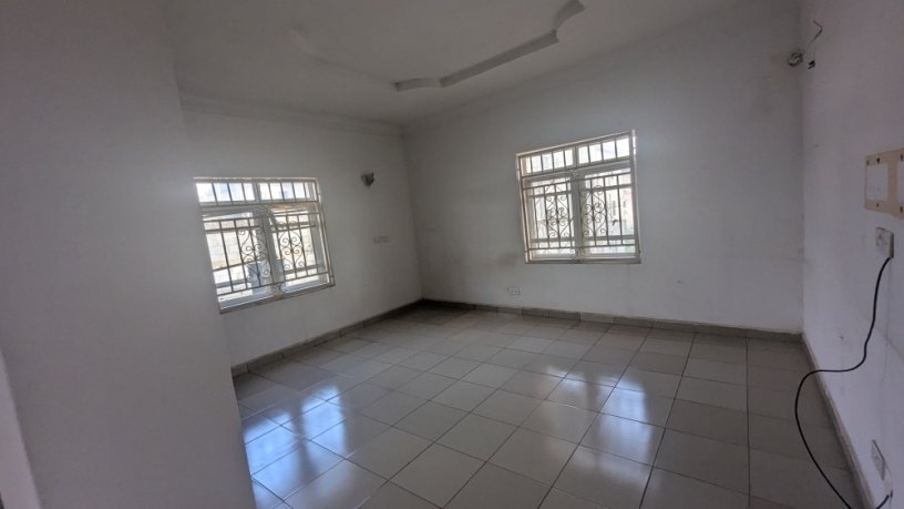 spacious-3bedroom-block-of-flat-big-22