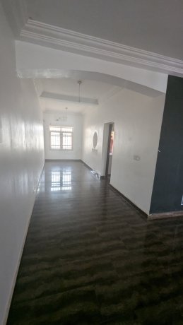 spacious-3bedroom-block-of-flat-big-19