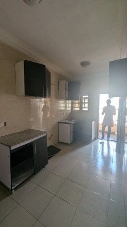 spacious-3bedroom-block-of-flat-big-21
