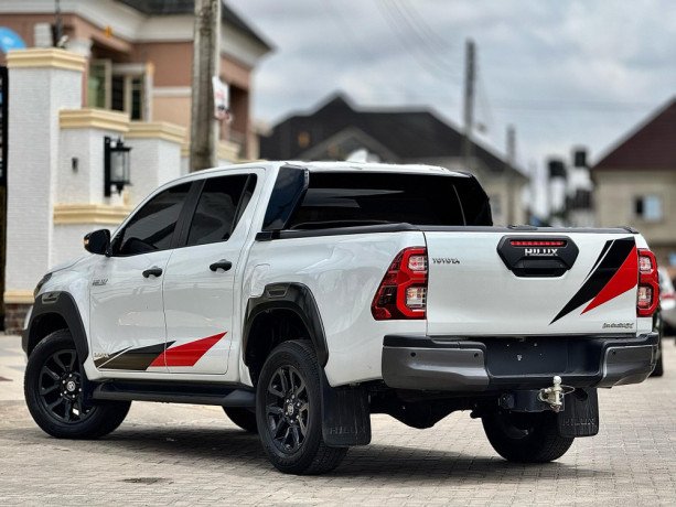 2024-hilux-adventure-big-8