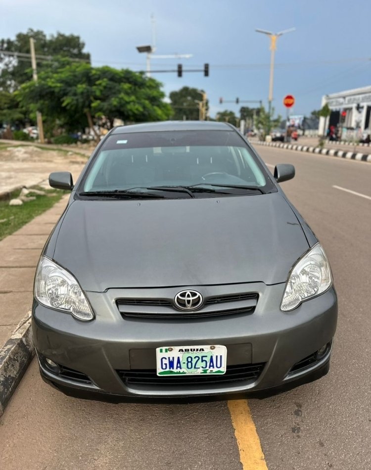 used-corolla-obama-2005-model