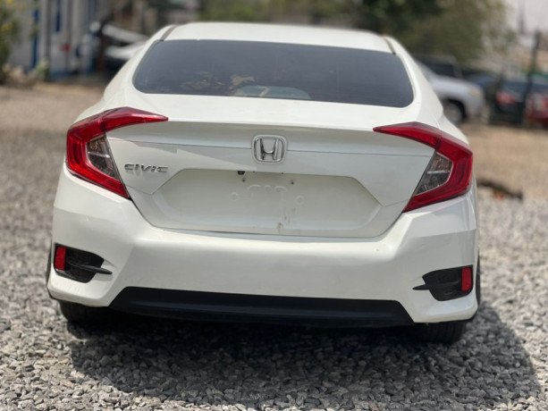 distressed-sale-belgium-escaped-honda-civic-big-1