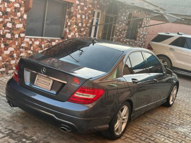 mercedes-benz-c300-big-2