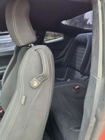 foreign-used-2016-ford-mustang-big-2